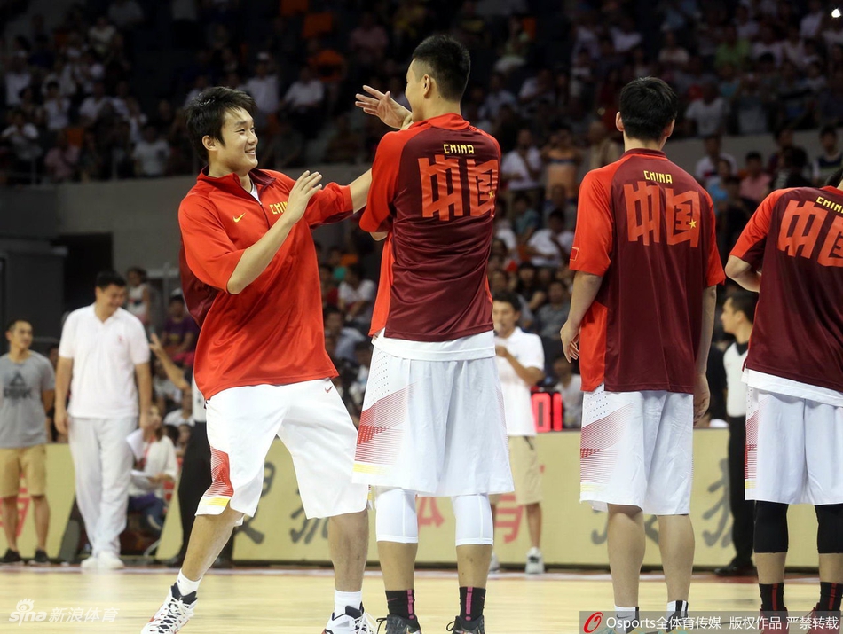 翟晓川与小丁基情满满!不愧是孩儿干爹