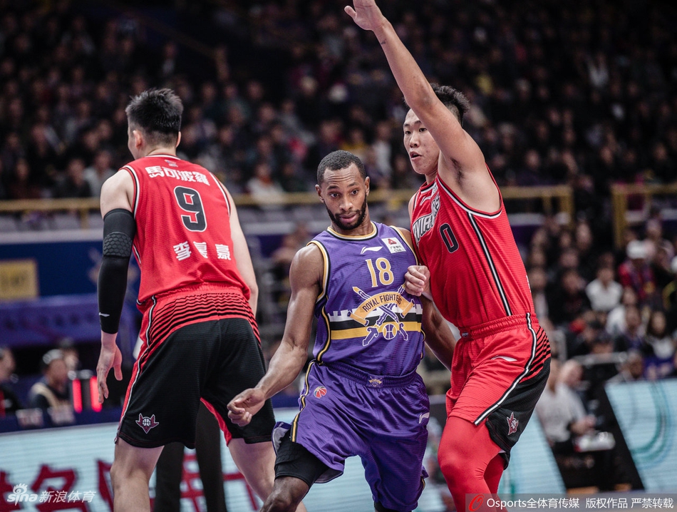 CBA第1轮:北控108-103深圳