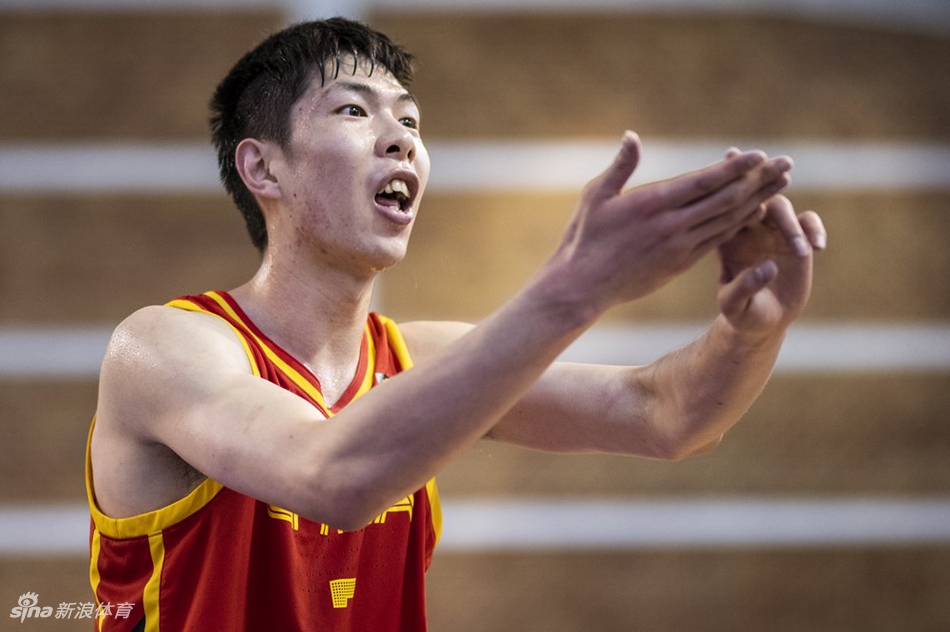 郭昊文25+9+12中国3分惜败拉脱维亚