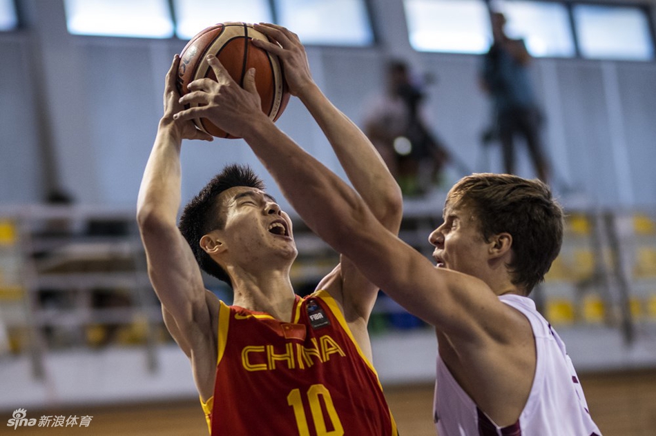 郭昊文25+9+12中国3分惜败拉脱维亚