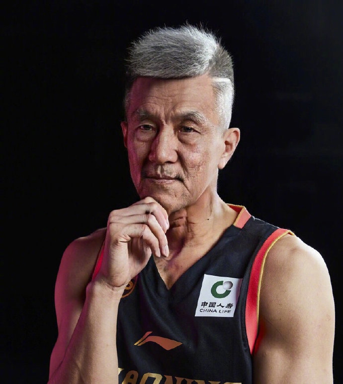 CBA球员老年版―还是打不过！