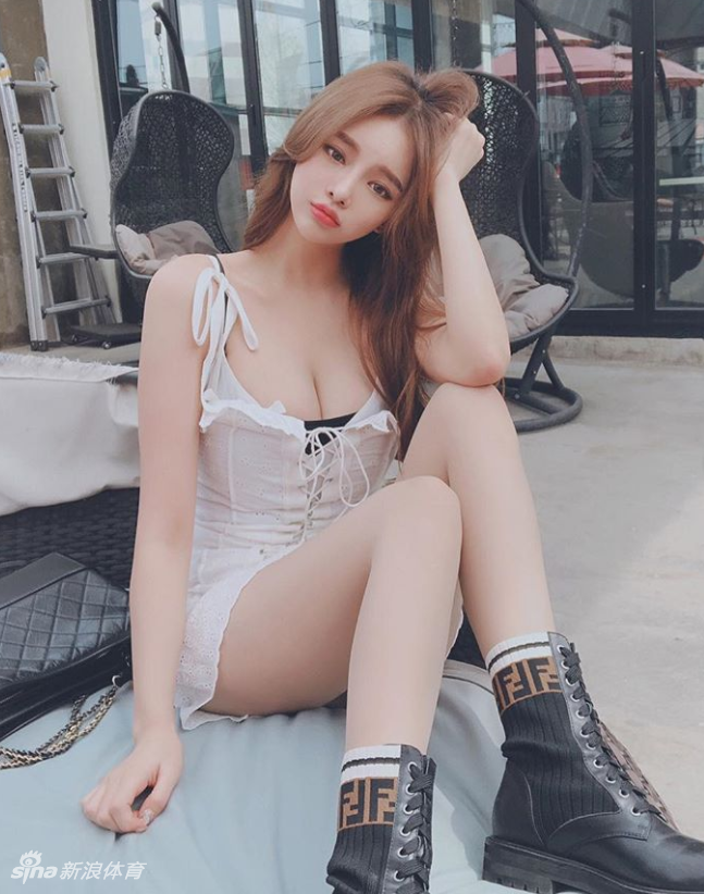 初恋的感觉！小姐姐颜值满分