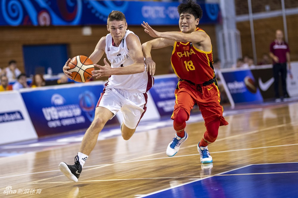 郭昊文25+9+12中国3分惜败拉脱维亚