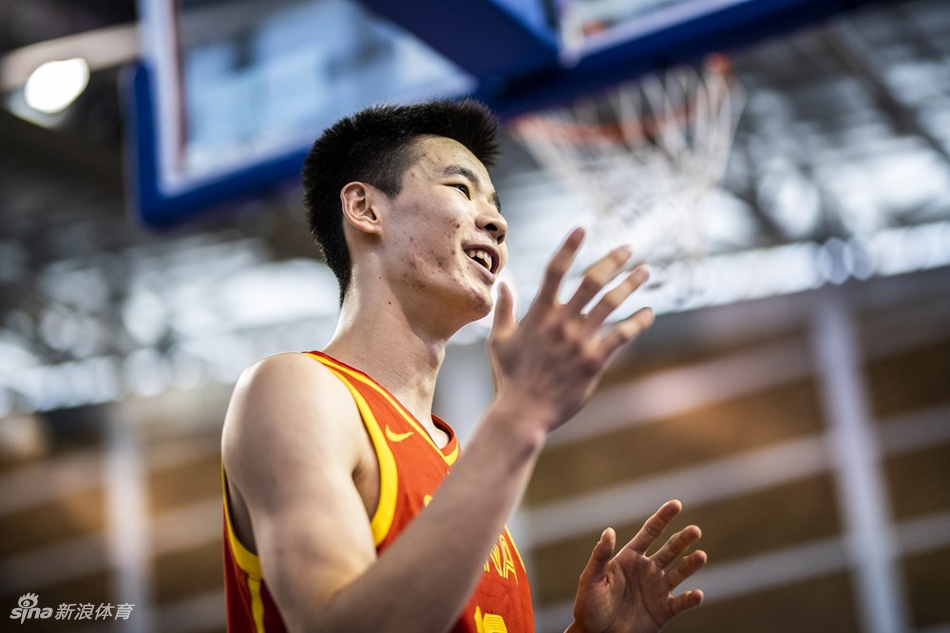 郭昊文25+9+12中国3分惜败拉脱维亚