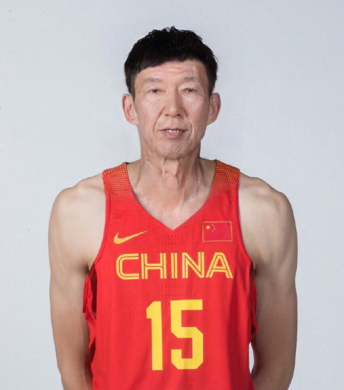 CBA球员老年版―还是打不过！