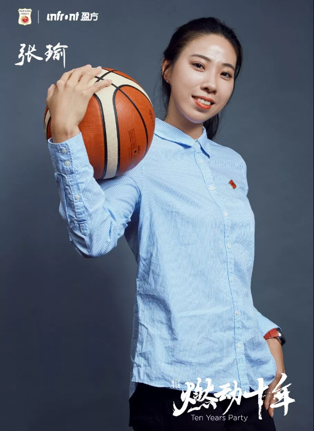 姚明易建联携08奥运男女篮庆祝祖国生日