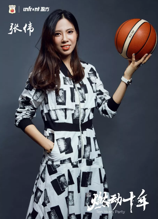 姚明易建联携08奥运男女篮庆祝祖国生日