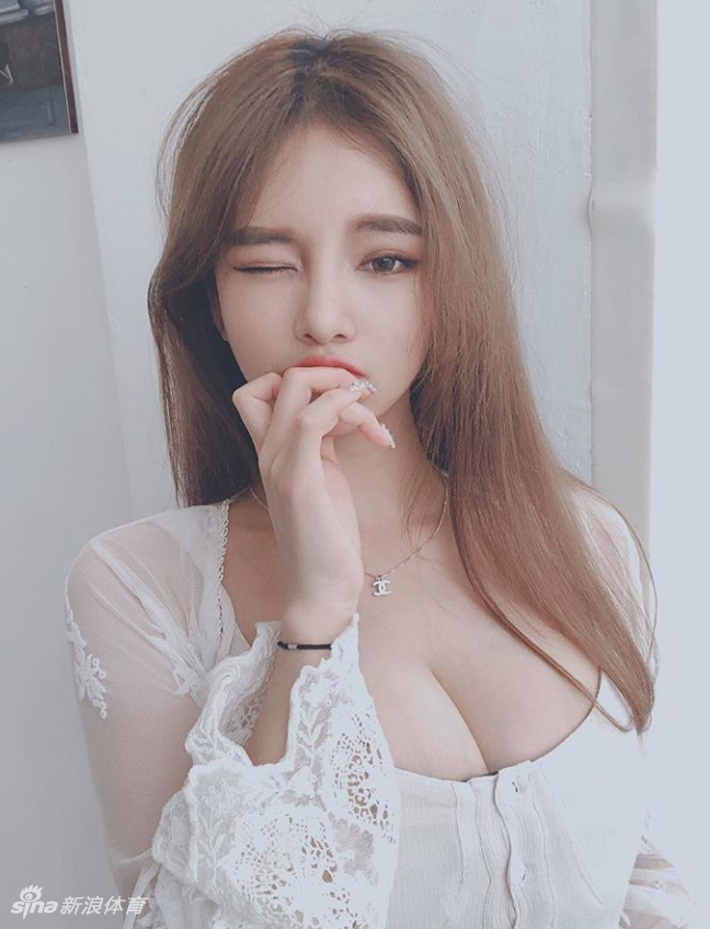 初恋的感觉！小姐姐颜值满分