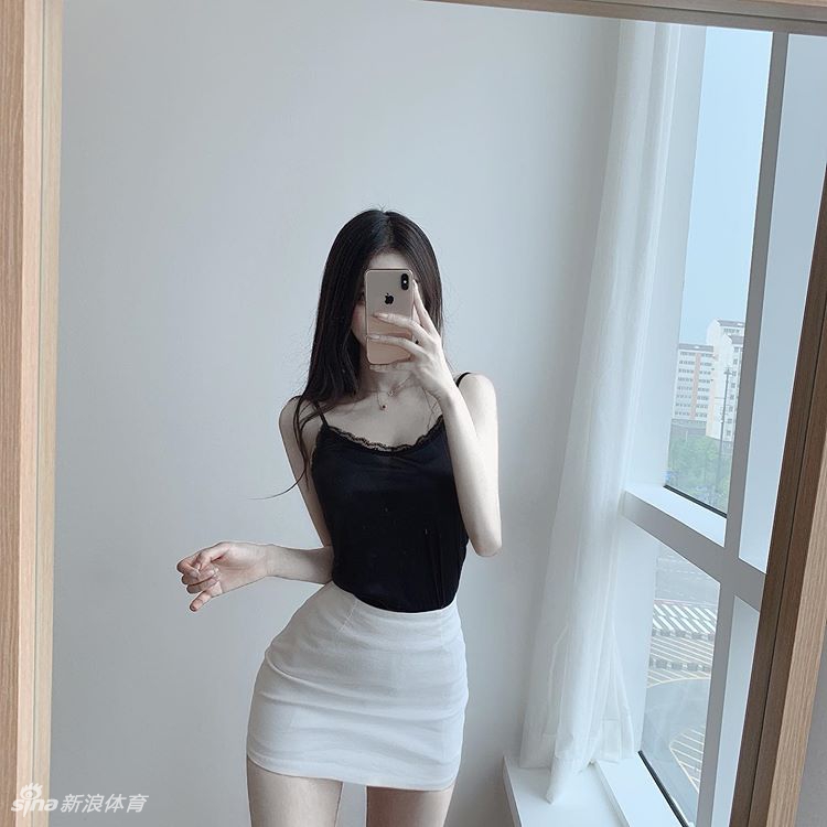 运动美女身材傲人酷爱自拍