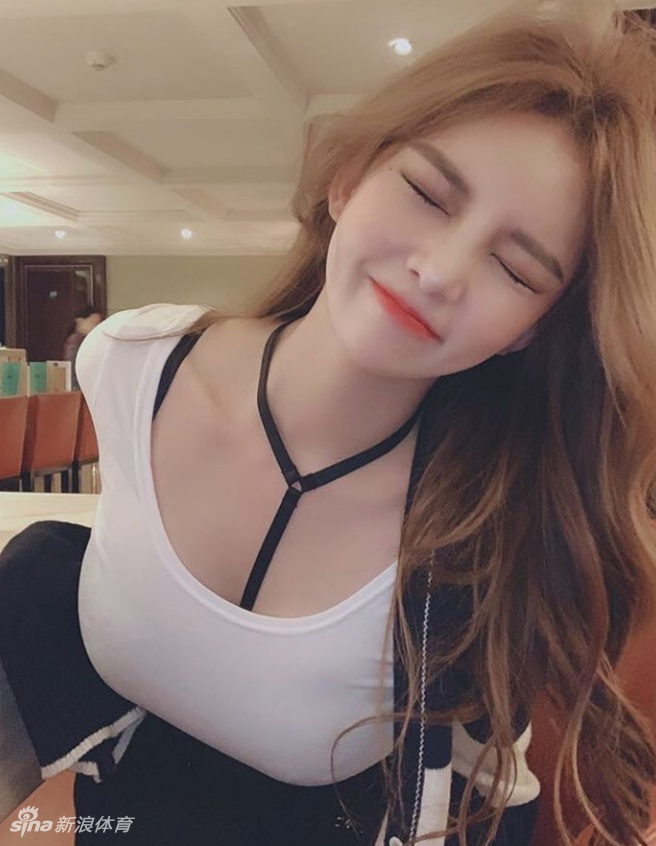 初恋的感觉！小姐姐颜值满分