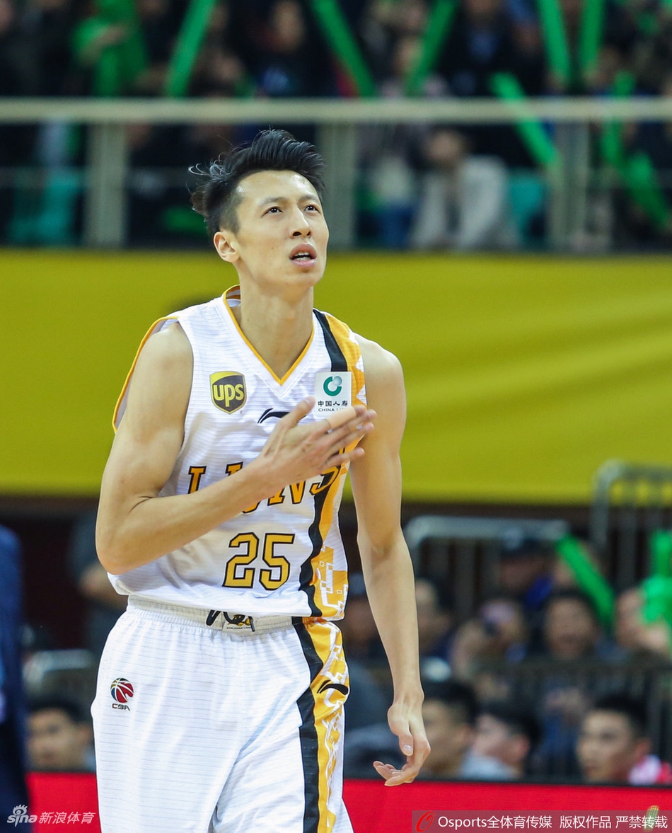 季后赛12进8：广厦103-90浙江