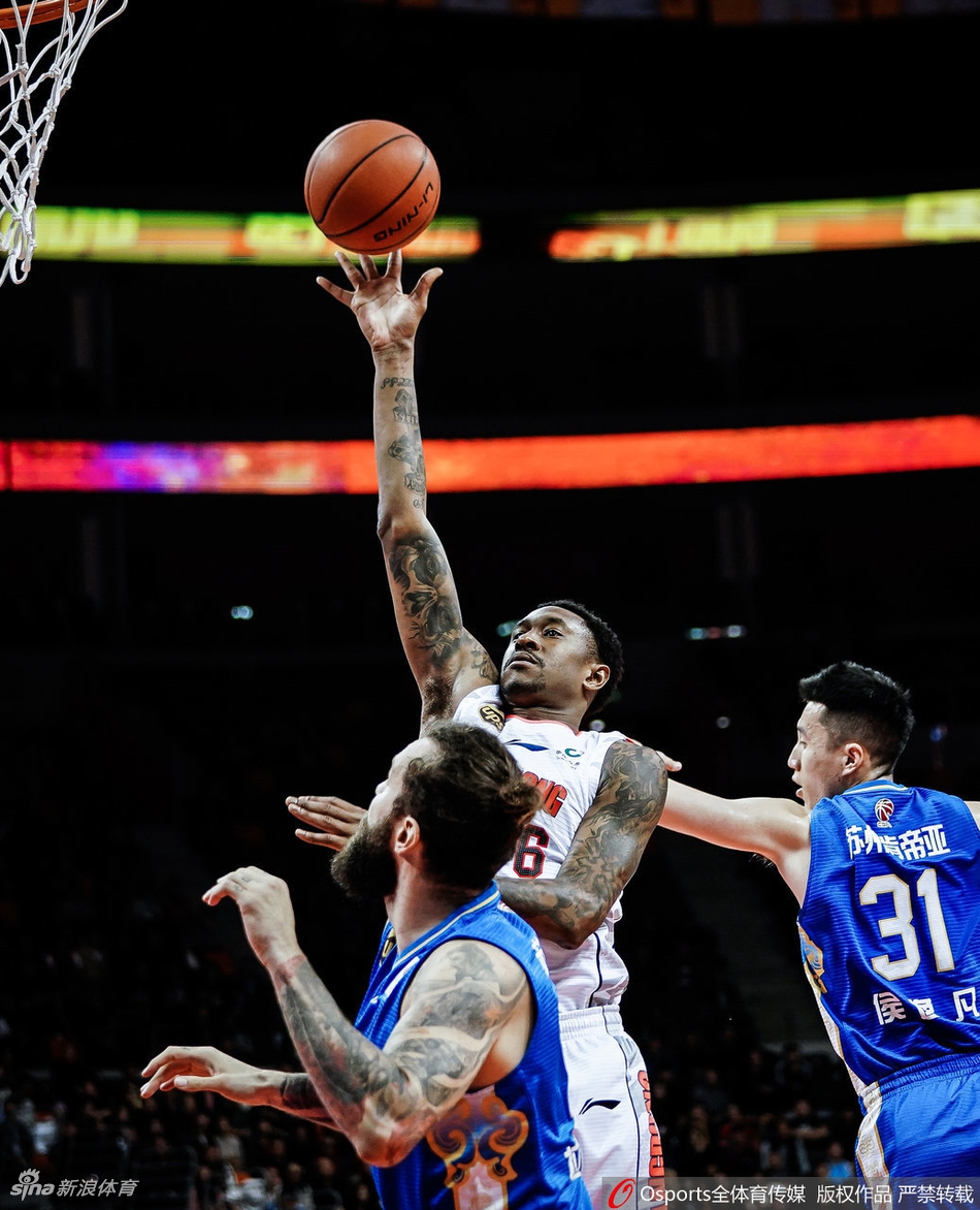 四分之一决赛：广东137-108肯帝亚