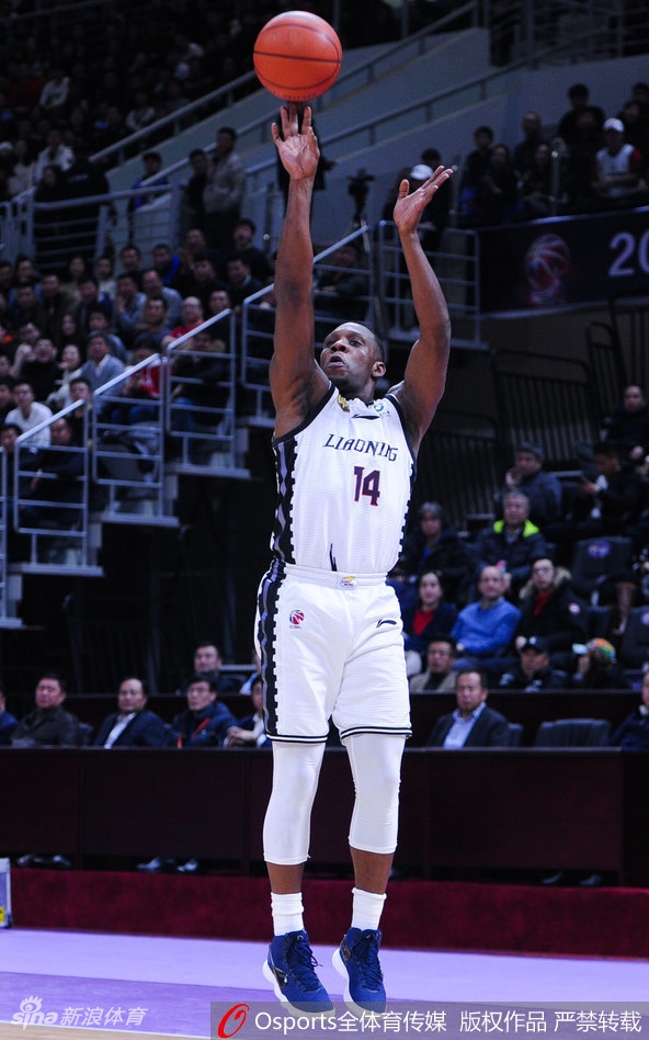 CBA第34轮:辽宁117-103新疆