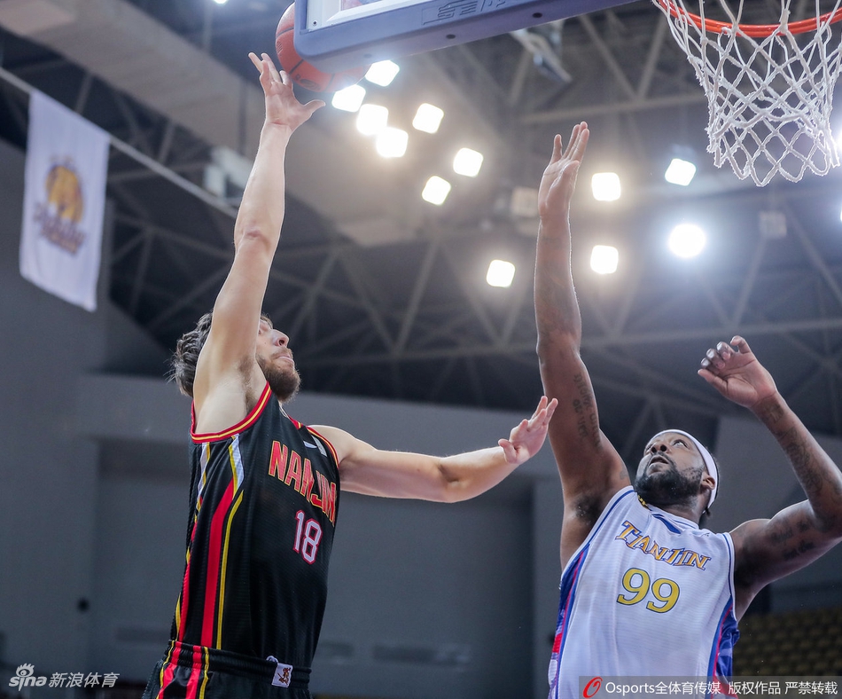 CBA第44轮第二日精彩瞬间