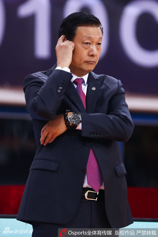 CBA第10轮:北控137-136上海