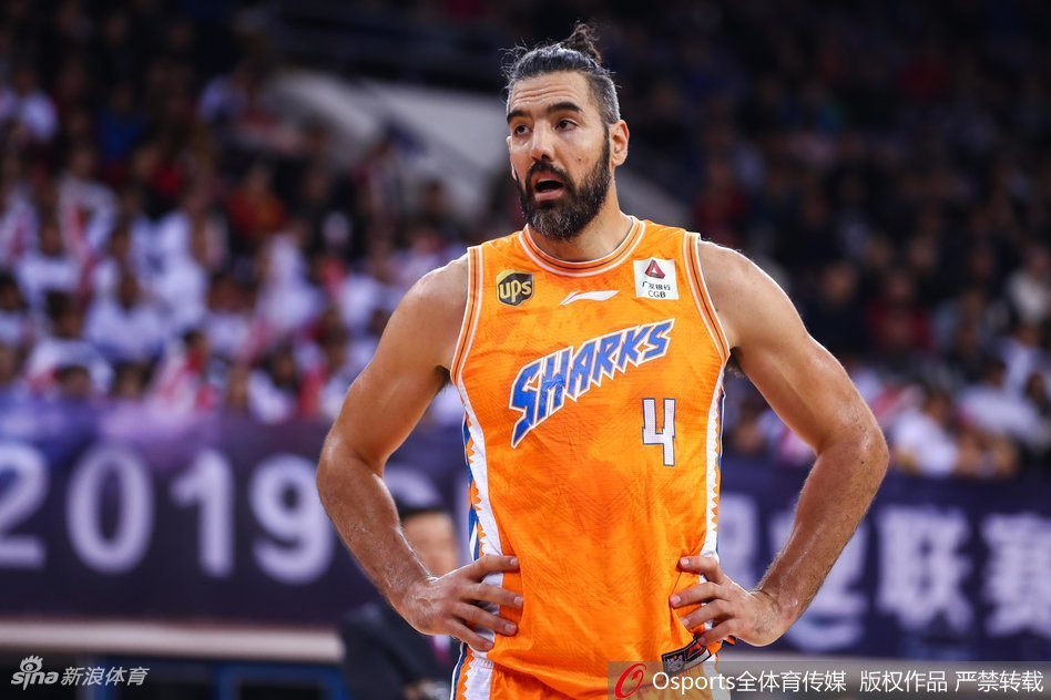 CBA第10轮:北控137-136上海