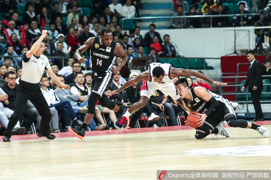 CBA第15轮精彩瞬间：阿联被犯规 郭艾伦倒地救球
