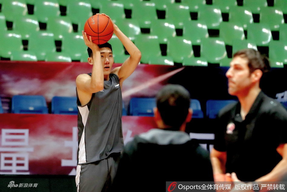 冲击9连胜！北京赛前积极训练 氛围轻松