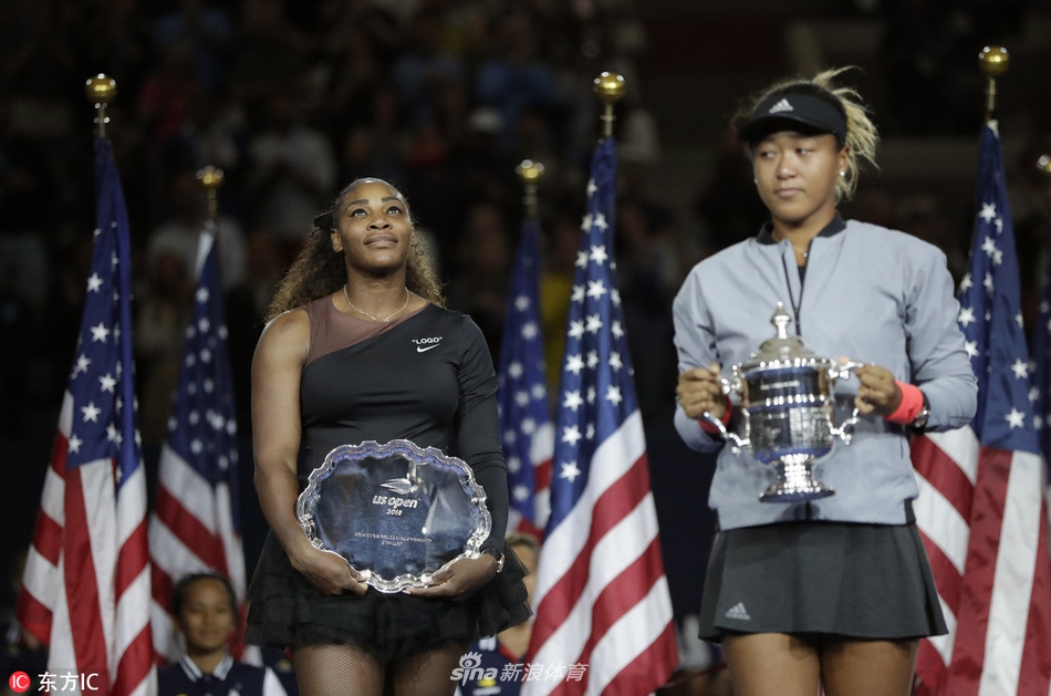 美网女单决赛颁奖仪式