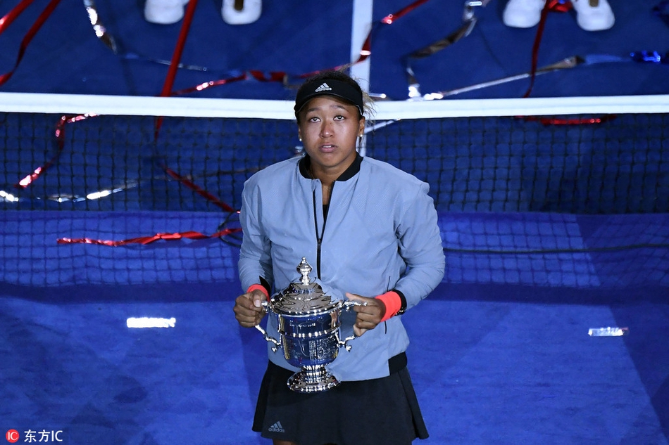 美网女单决赛颁奖仪式