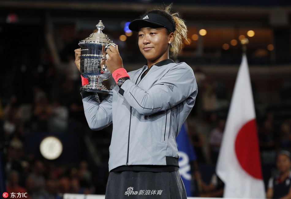 美网女单决赛颁奖仪式