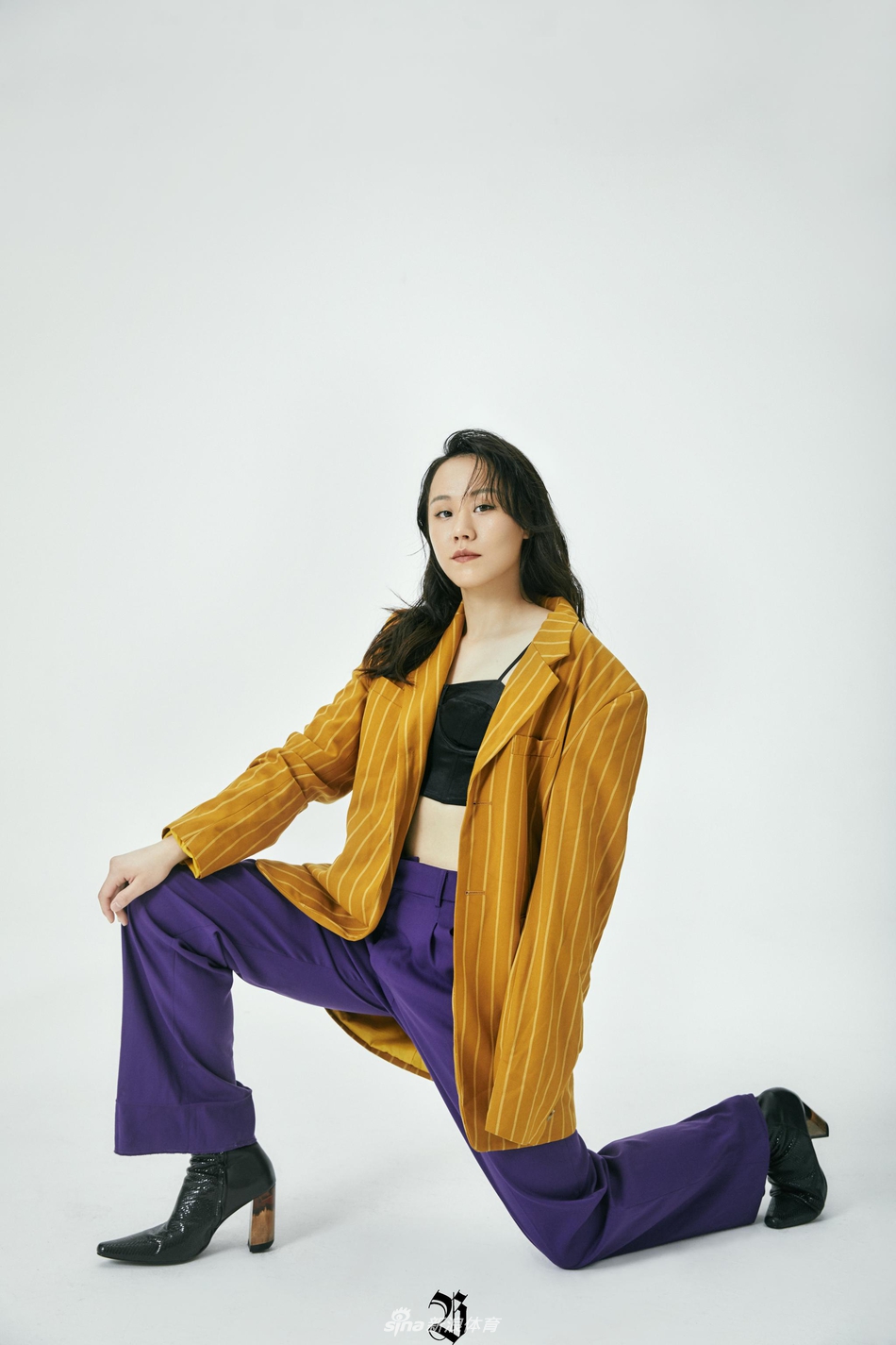 赵芸蕾拍摄时尚写真