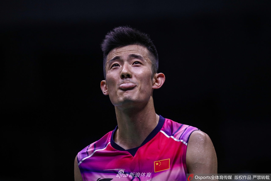 苏杯中印之战男单谌龙2-0维尔玛