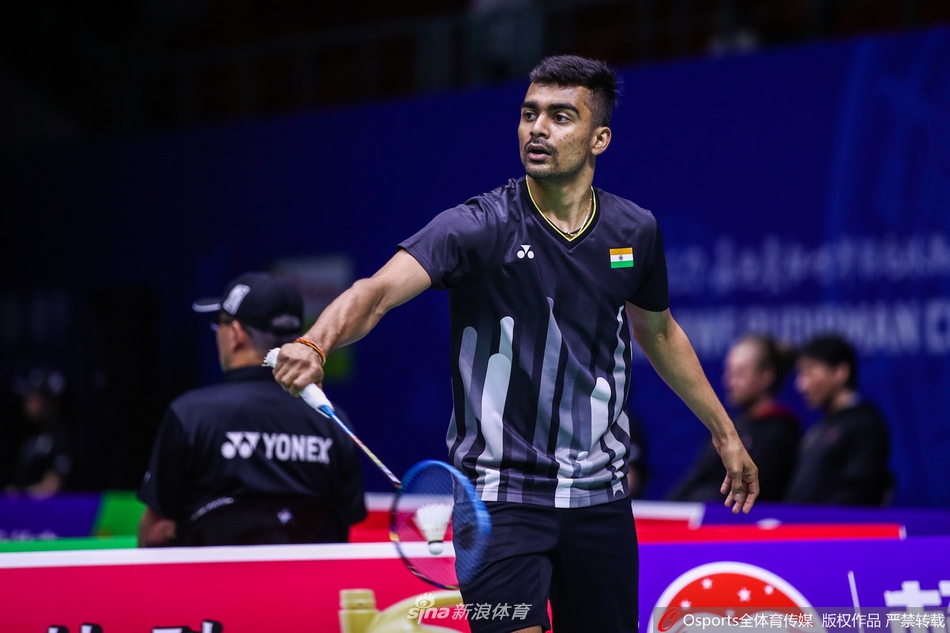 苏杯中印之战男单谌龙2-0维尔玛