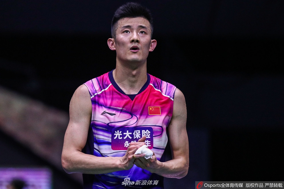 苏杯中印之战男单谌龙2-0维尔玛