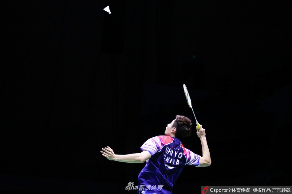 苏杯中泰半决赛石宇奇2-0王正干