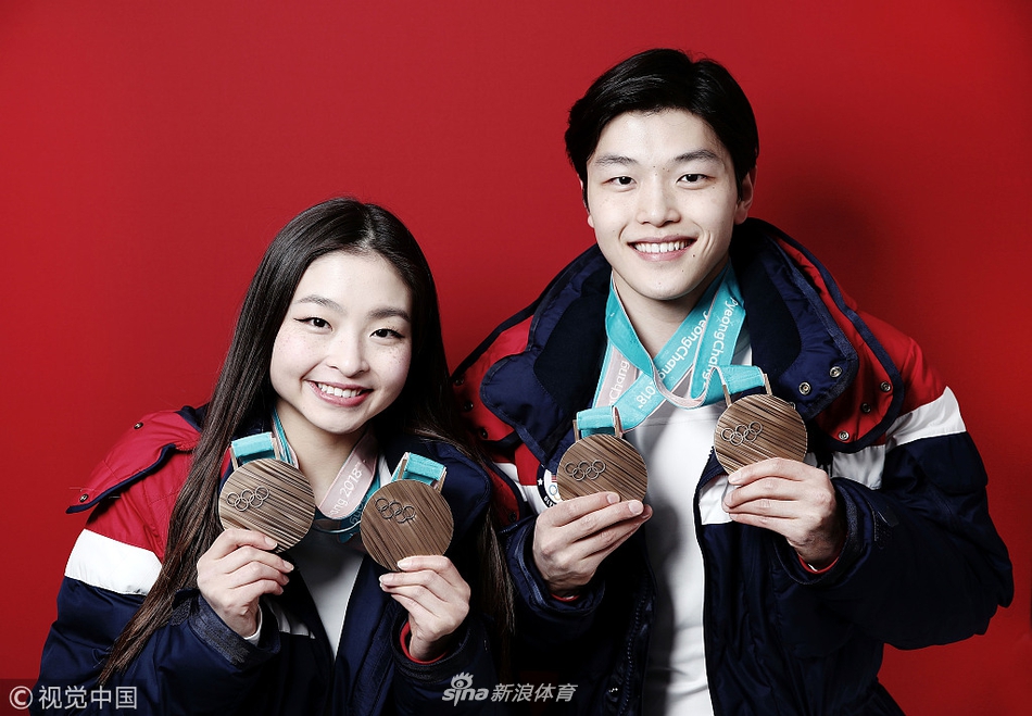 美国涩谷兄妹拍夺牌写真