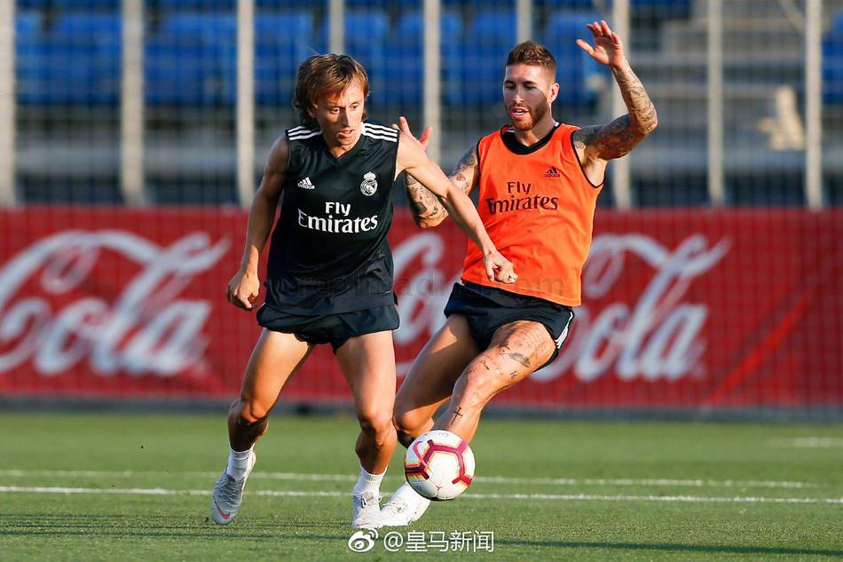 皇马全队训练备战西甲比赛
