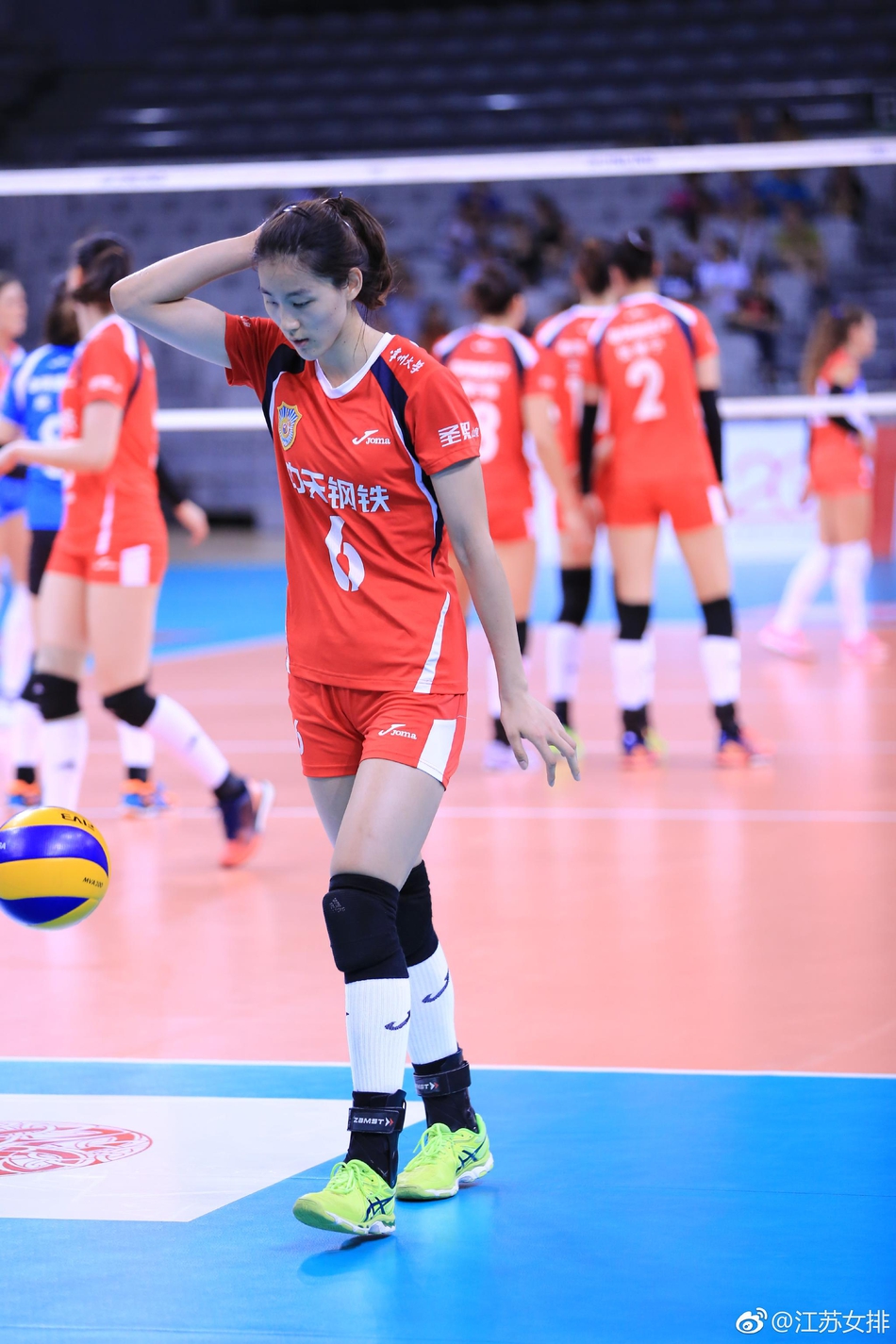 热身赛江苏女排0-3负塞尔维亚_高清图集_新浪网