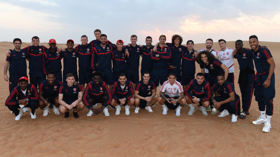 阿森纳沙漠团建！一起骑骆驼