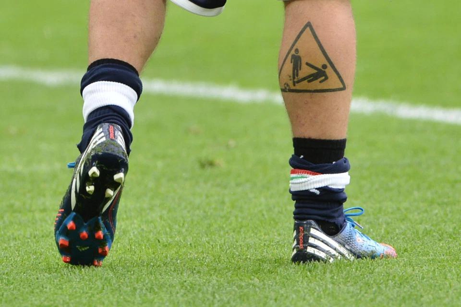 名将奇葩文身!有狗有猴有女友