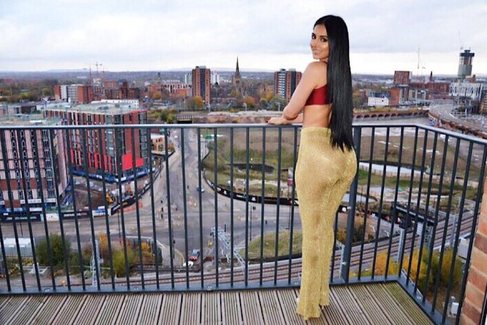 名将女友魔鬼身材 神似卡戴珊