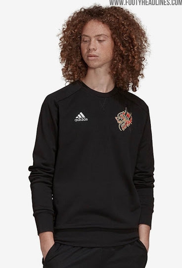 曼联推龙袍版球衣！浓浓中国风