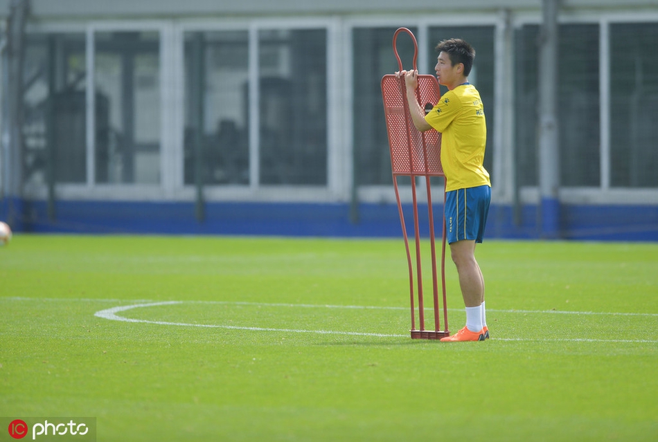 武磊训练！带球射门样样抢眼