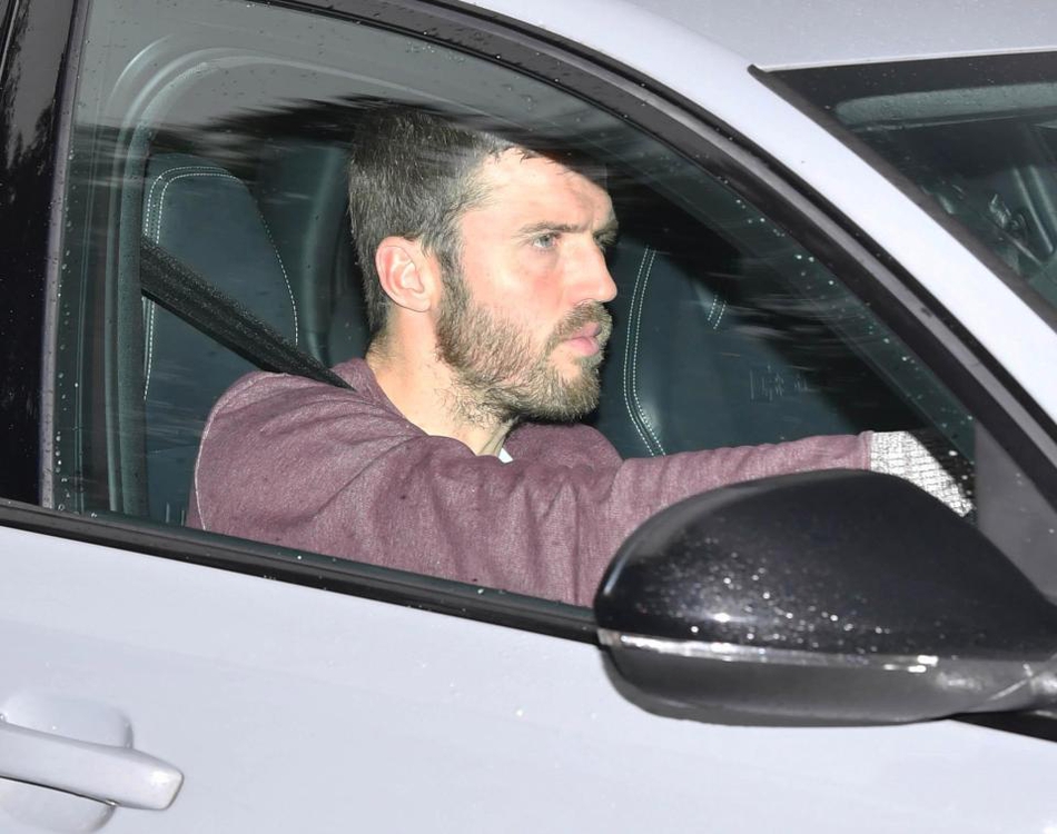 穆帅终露微笑 逃过处罚心情好