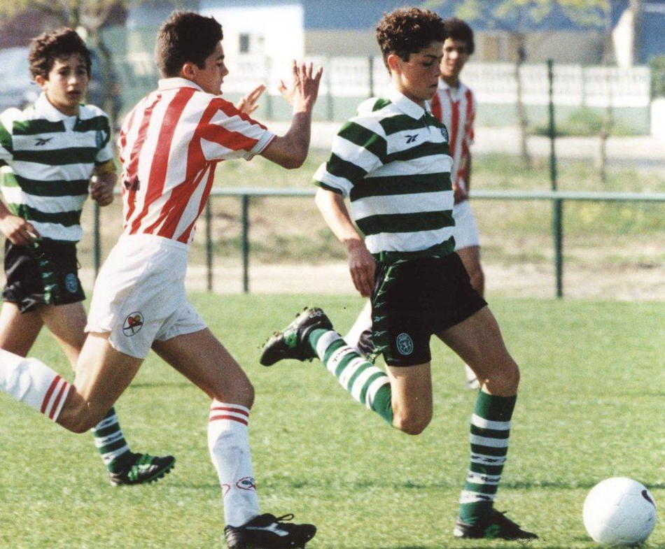 珍藏！C罗幼年萌萌哒帅照11枚