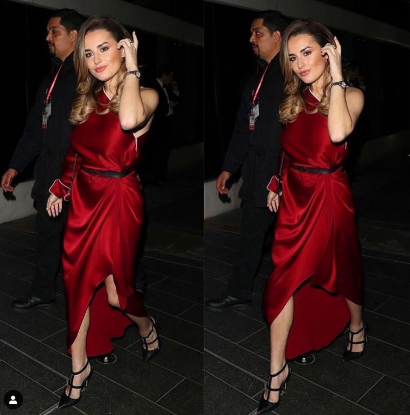 太美了!名将绯闻女友英式清纯