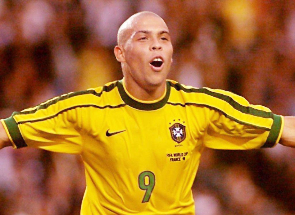 真性感！罗纳尔多十大炫目技巧