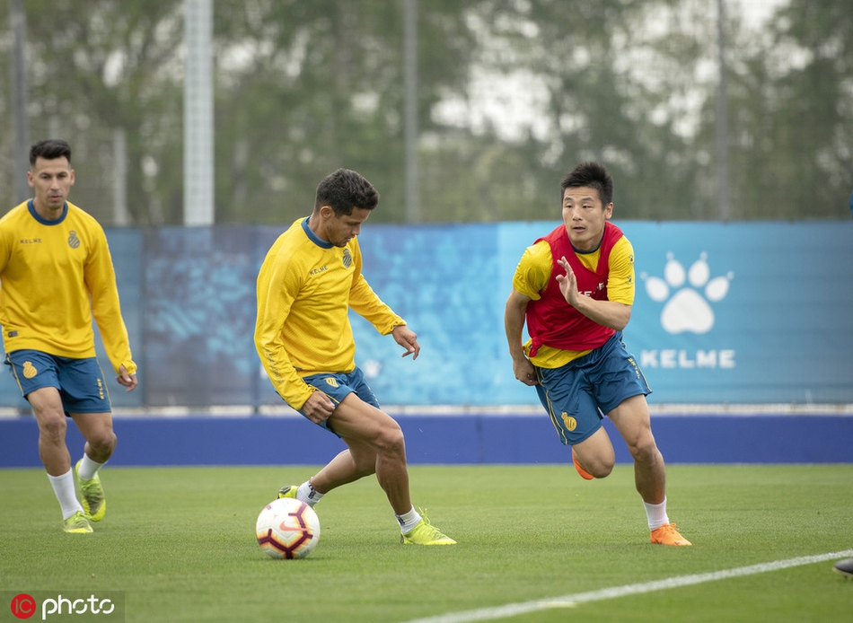 武磊训练！带球射门样样抢眼