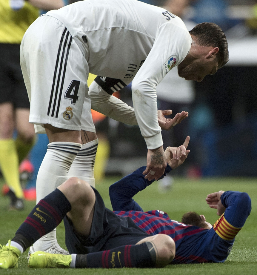 得票一览！梅西C罗国足队长投谁