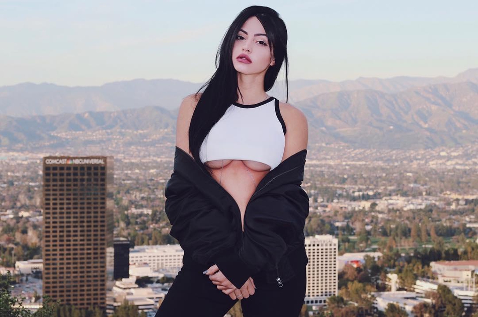 内马尔桃花运！仙颜美女送秋波