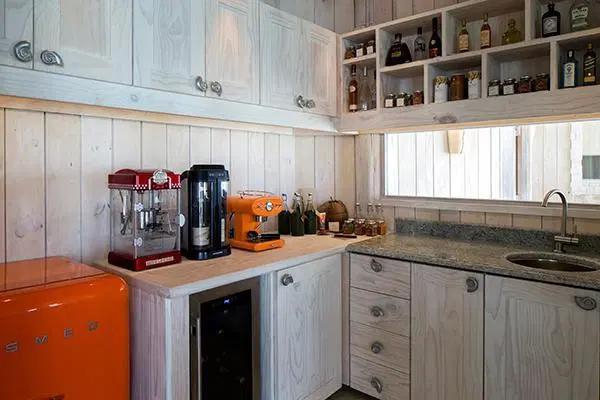 名将带妻子住海景房！一晚3万1