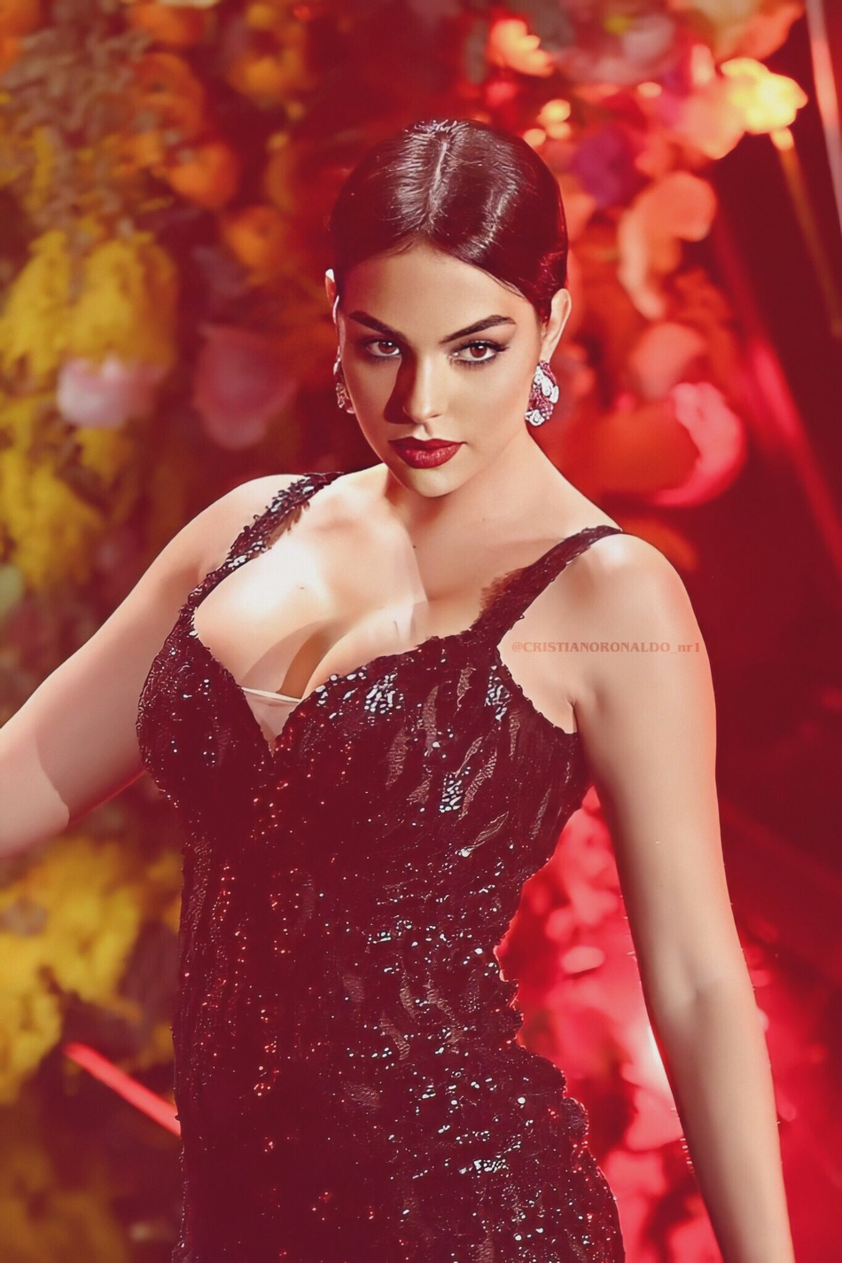 惊艳!C罗女友性感热舞太撩人