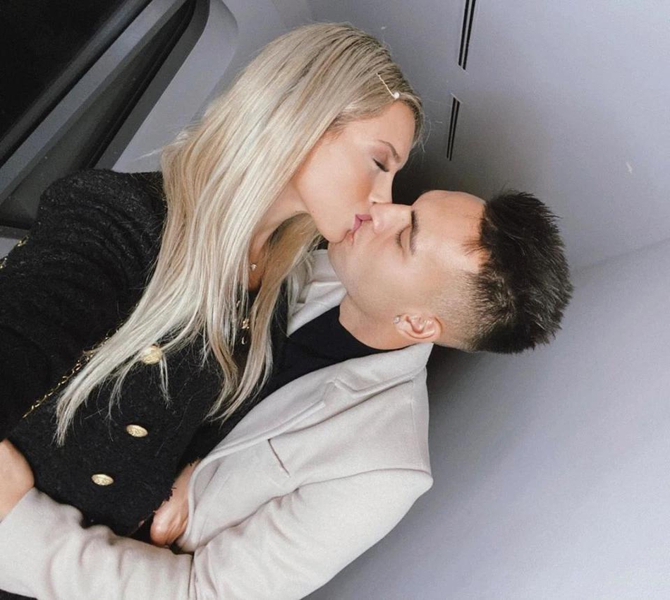 国米红星约会！女友比基尼抢眼