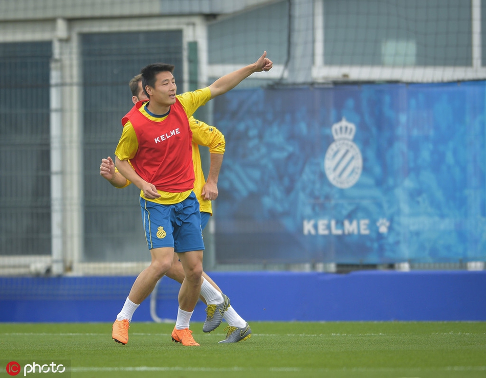 武磊训练！带球射门样样抢眼