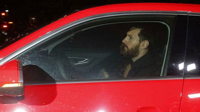 巴萨团建聚餐！梅西带头组织